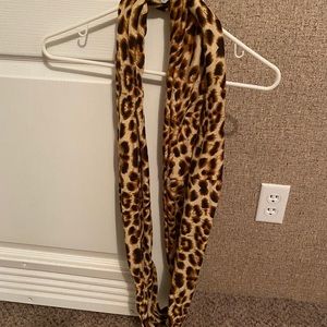 Leopard scarf